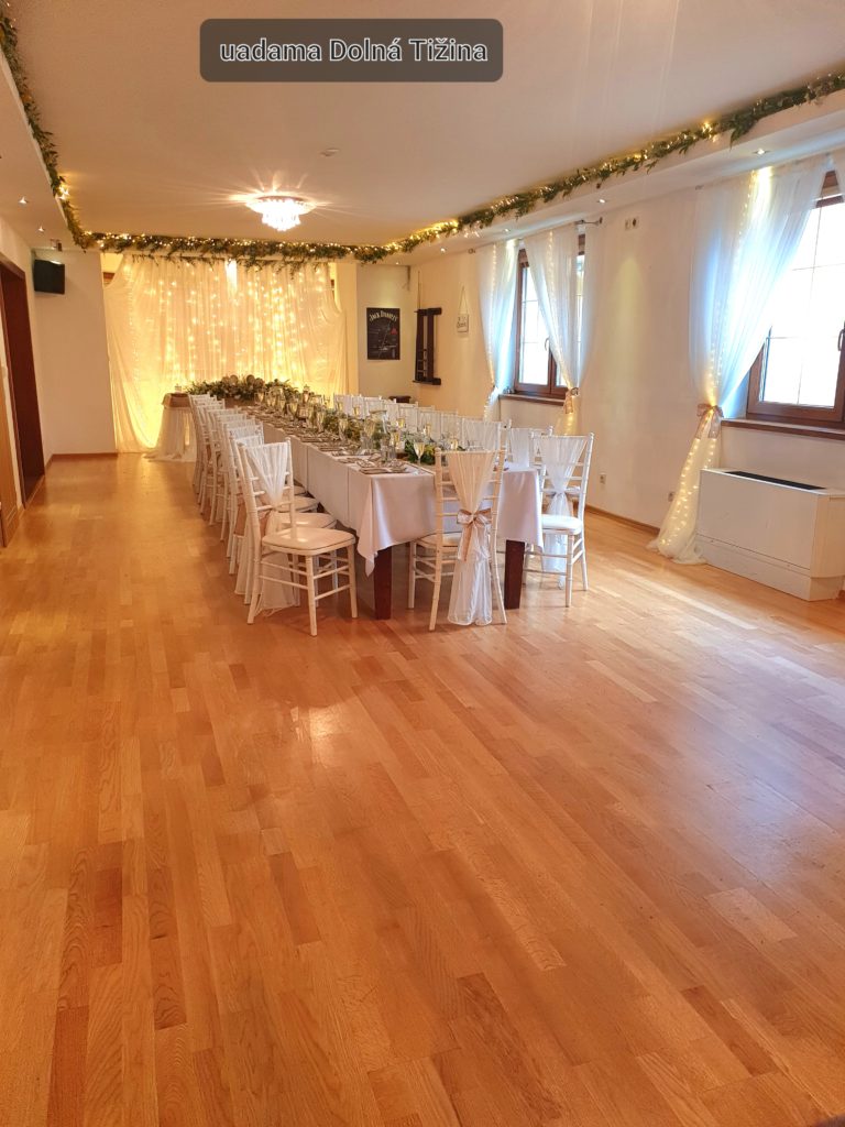 Jednoúrovňová galéria 153