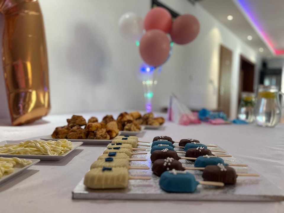 Jednoúrovňová galéria 86